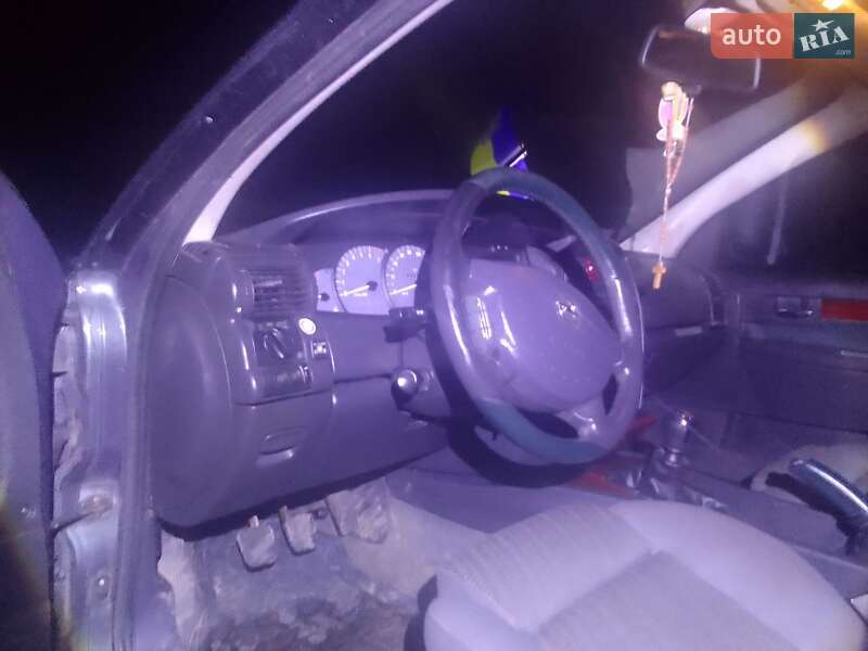 Седан Opel Omega 2002 в Рожище