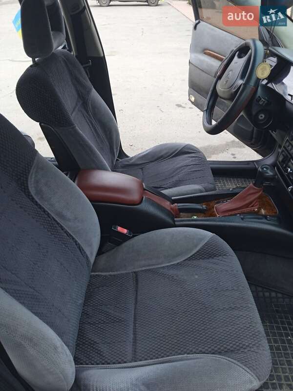 Седан Opel Omega 1995 в Первомайске