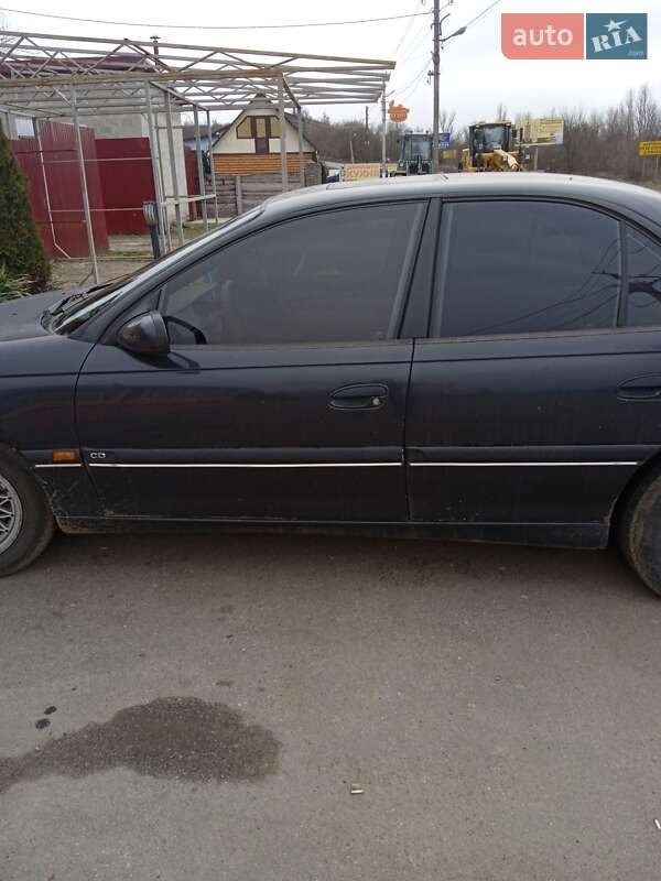Седан Opel Omega 1995 в Первомайске