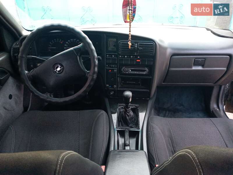 Седан Opel Omega 1987 в Николаеве фото 13 Седан Opel Omega 1987 в Николаеве