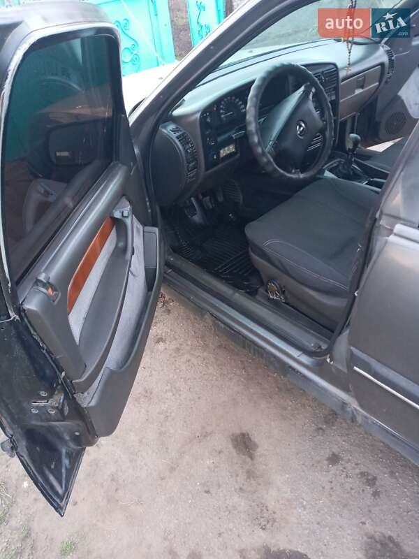 Седан Opel Omega 1987 в Николаеве фото 11 Седан Opel Omega 1987 в Николаеве
