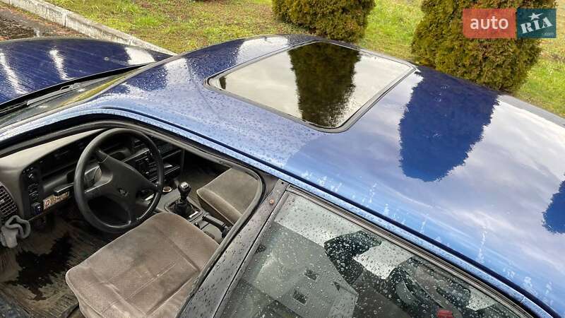 Седан Opel Omega 1990 в Чопі