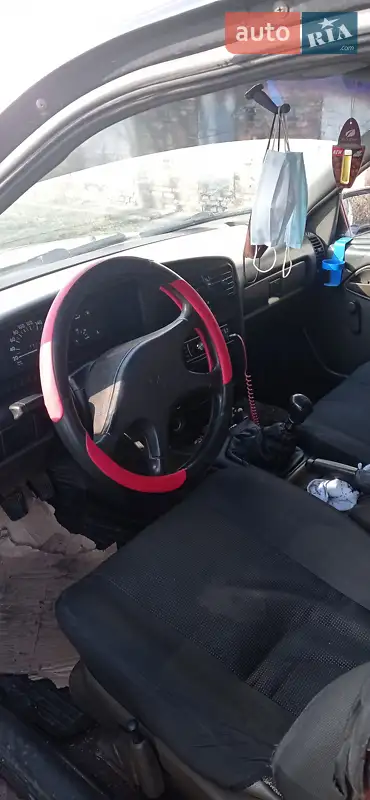 Opel Omega 1990 VIN W0L000016L1200298 фото оголошення 6 з 35