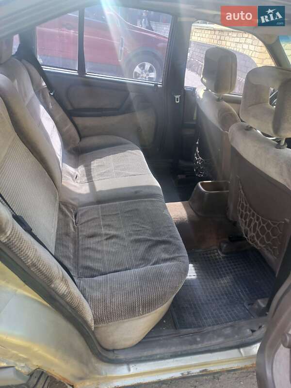 Седан Opel Omega 1988 в Тернополе
