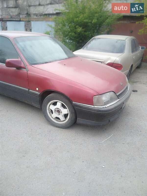 Седан Opel Omega 1990 в Запоріжжі