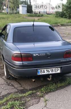 Седан Opel Omega 1999 в Еланце