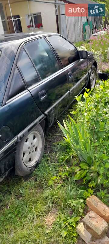 Седан Opel Omega 1993 в 