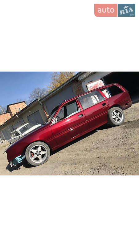 Универсал Opel Omega 1990 в Черновцах