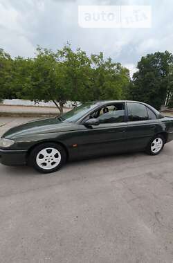 Седан Opel Omega 1995 в Никополе