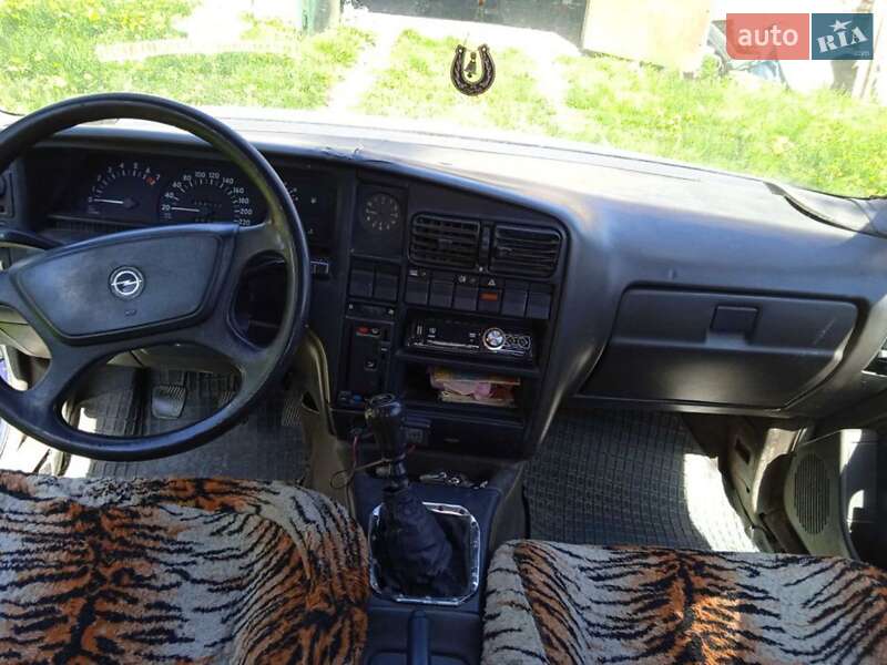 Седан Opel Omega 1989 в Новой Ушице фото 5 Седан Opel Omega 1989 в Новой Ушице
