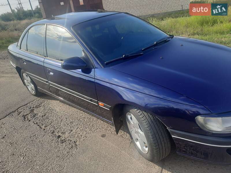 Седан Opel Omega 1995 в Роздільній