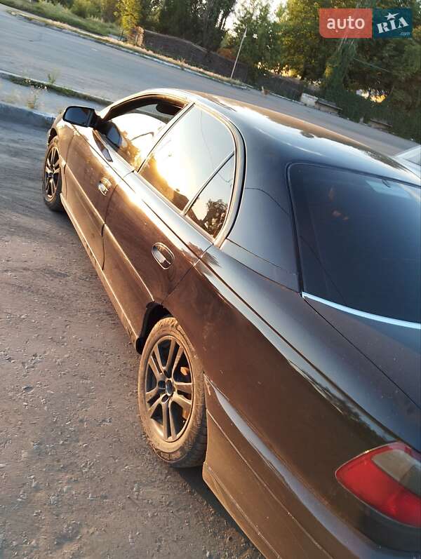 Седан Opel Omega 2003 в Покровську