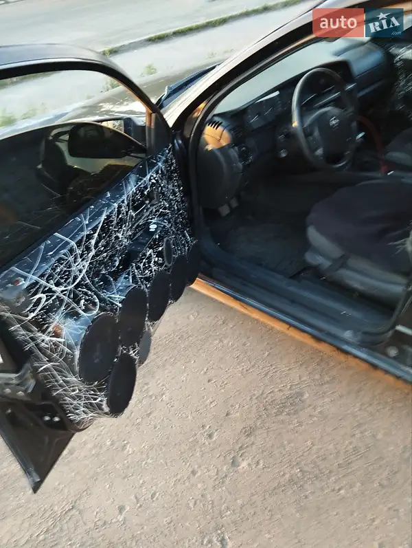 Opel Omega 2003 VIN W0L0VBM6931065448 фото оголошення 13 з 41