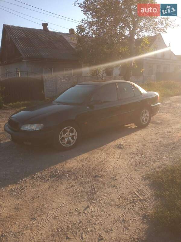 Седан Opel Omega 2000 в Каменском
