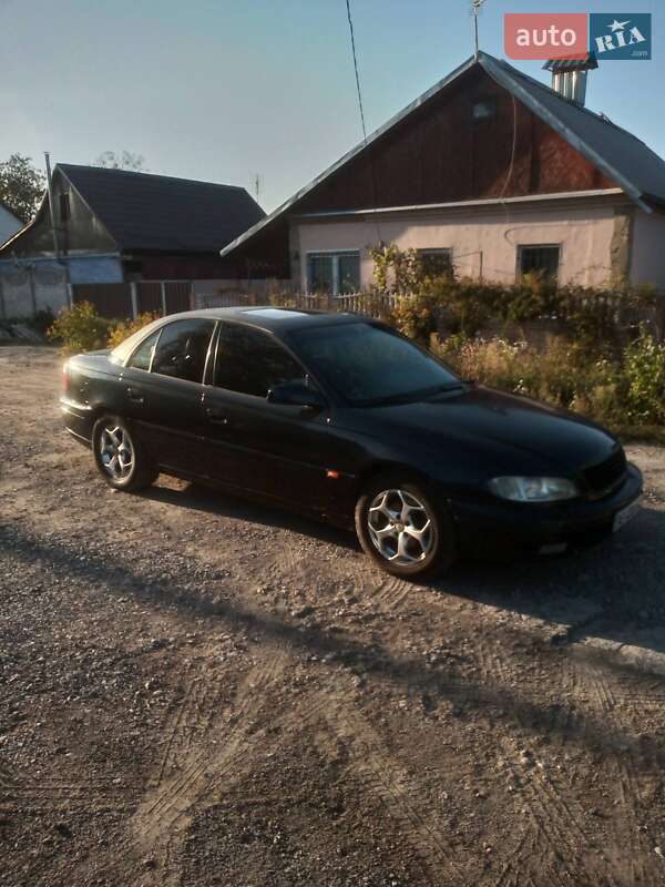 Opel Omega 2000