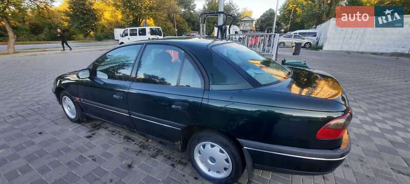 Седан Opel Omega 1995 в Хмельницком