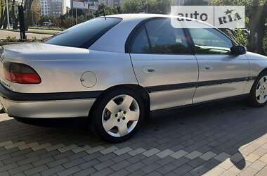 Седан Opel Omega 1999 в Виннице