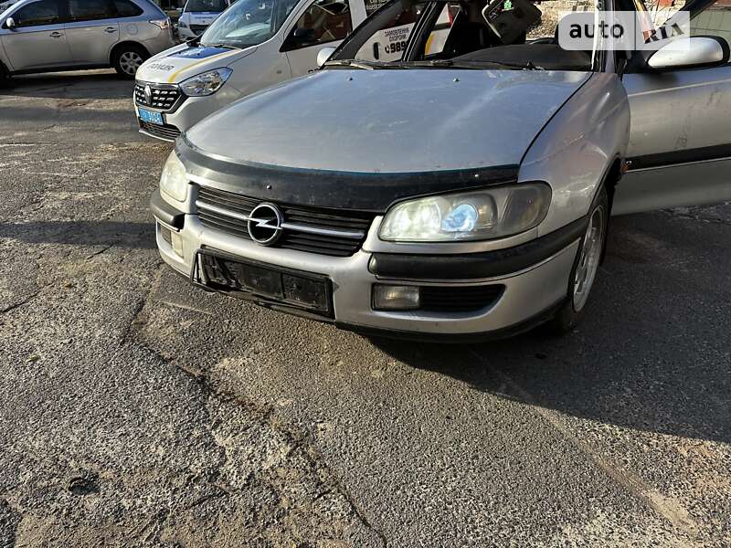 Седан Opel Omega 1998 в Кривом Роге