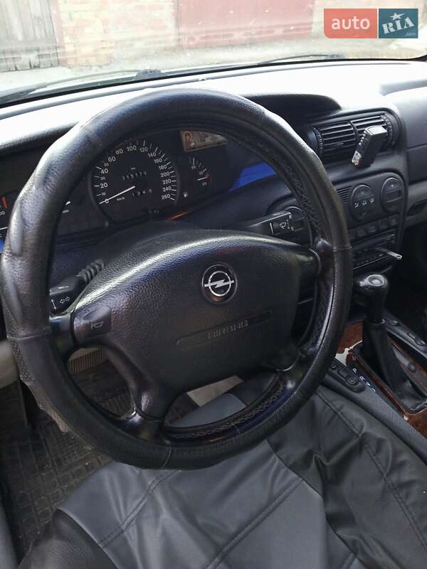 Седан Opel Omega 1996 в Киеве фото 5 Седан Opel Omega 1996 в Киеве