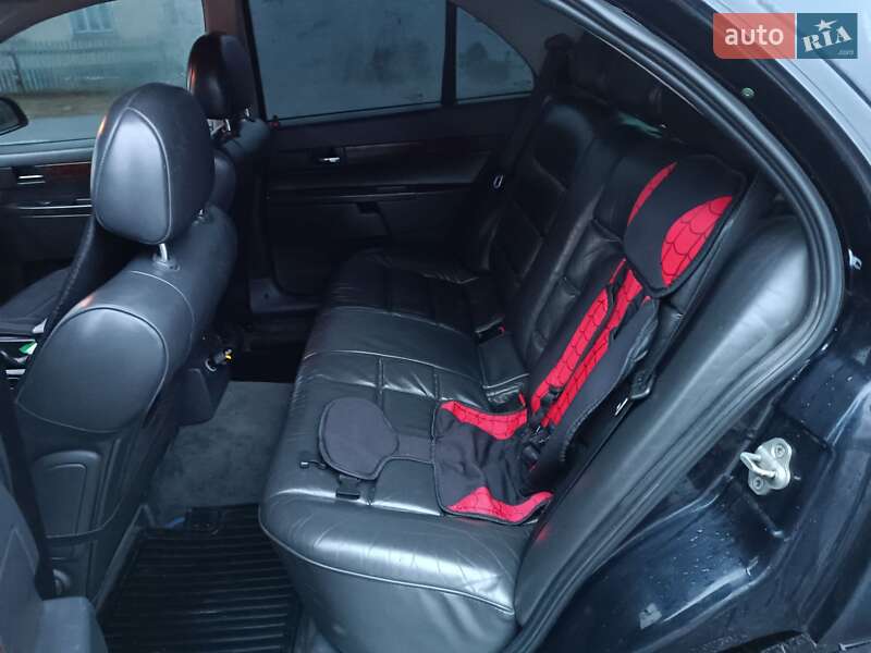 Седан Opel Omega 2000 в Шацьку