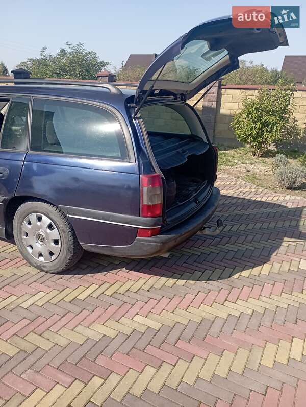 Универсал Opel Omega 1997 в Луцке