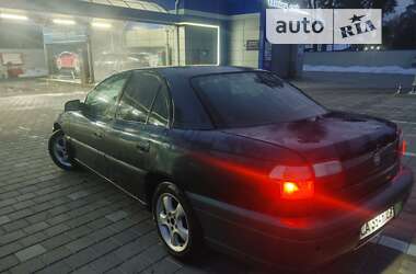 Седан Opel Omega 2000 в Черкассах