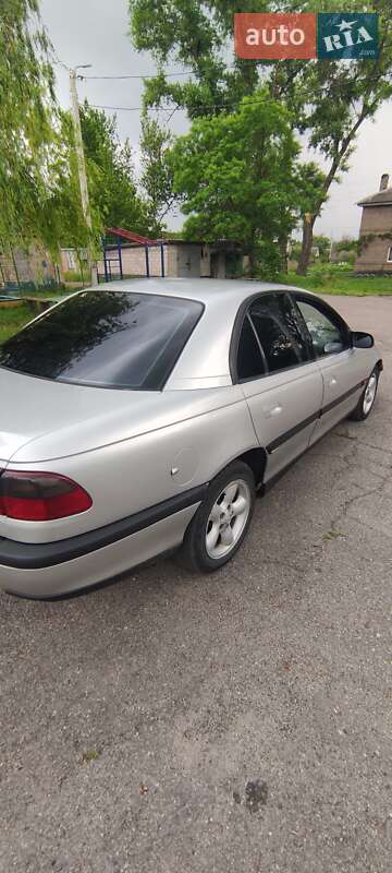 Седан Opel Omega 1999 в Запорожье