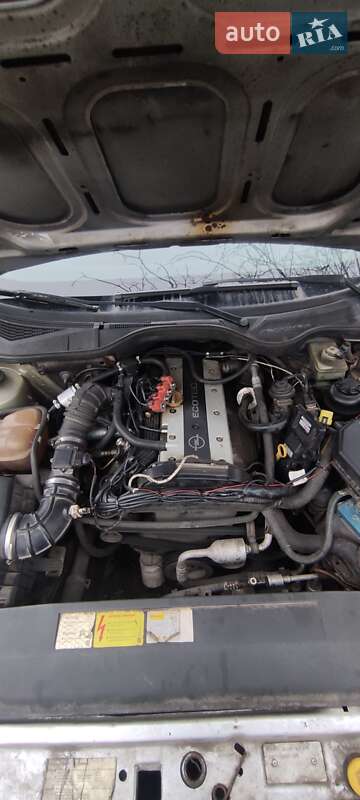 Седан Opel Omega 1999 в Запорожье