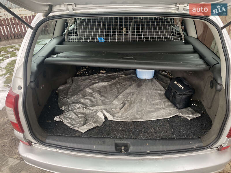 Универсал Opel Omega 2001 в Шумске