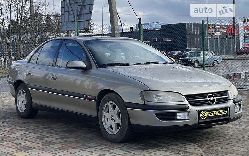 Седан Opel Omega 1996 в Стрые