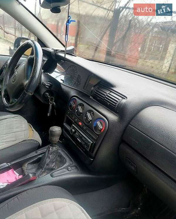 Седан Opel Omega 1995 в Днепре фото 4 Седан Opel Omega 1995 в Днепре