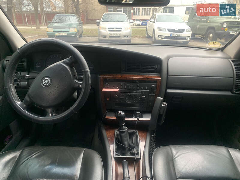 Універсал Opel Omega 2003 в Києві