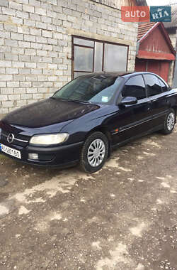 Седан Opel Omega 1995 в Сваляве