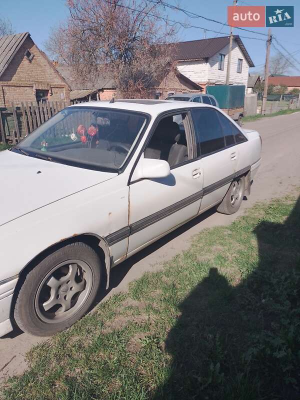 Седан Opel Omega 1991 в Житомире
