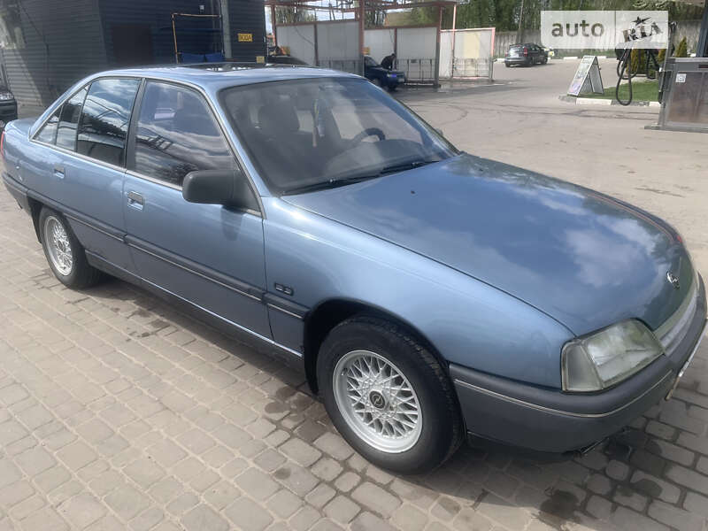 Седан Opel Omega 1989 в Сумах