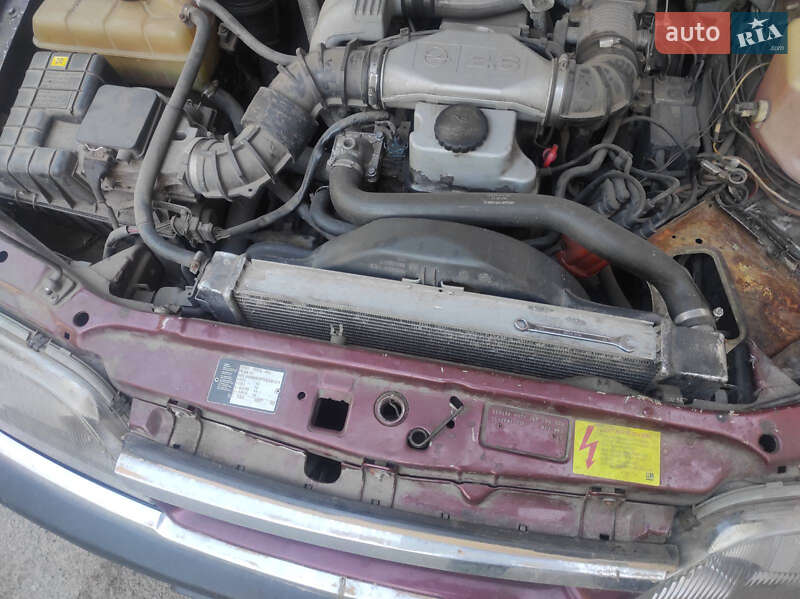 Седан Opel Omega 1993 в Пісочині