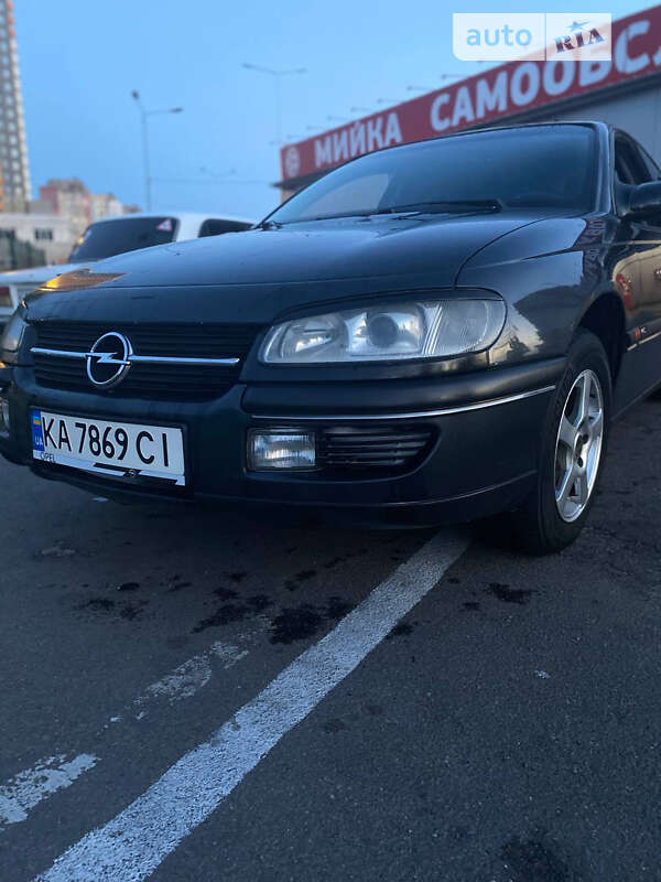 Седан Opel Omega 1994 в Киеве