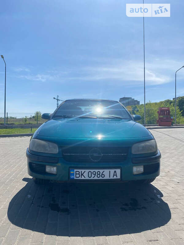 Седан Opel Omega 1995 в Ровно