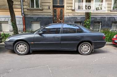 Седан Opel Omega 1995 в Львові