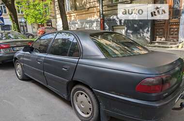 Седан Opel Omega 1995 в Львове