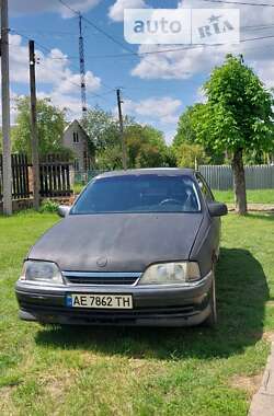 Седан Opel Omega 1993 в П'ятихатках