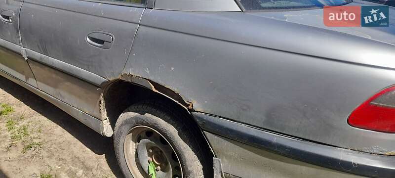 Седан Opel Omega 1995 в Києві