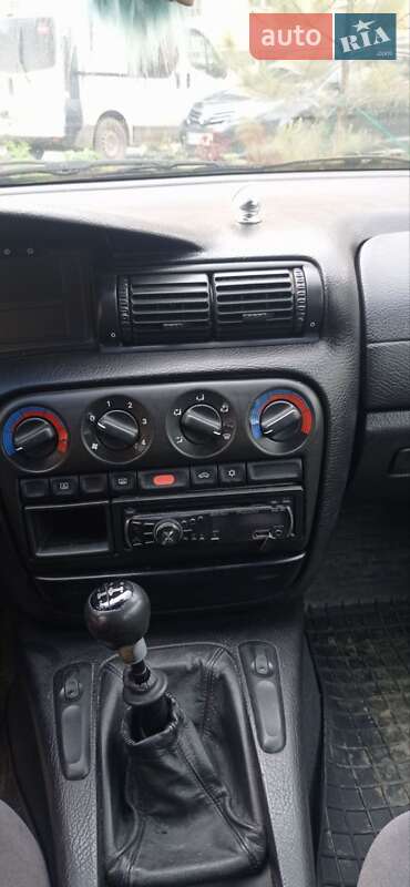 Седан Opel Omega 1995 в Одесі