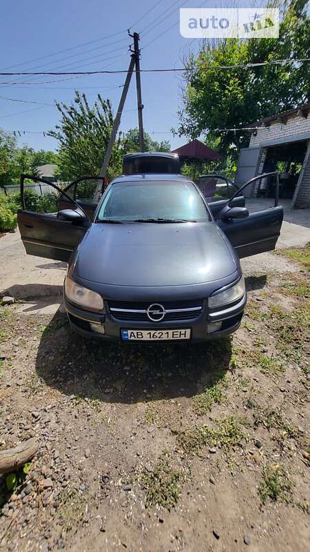 Седан Opel Omega 1998 в Теплике