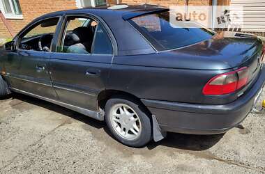 Седан Opel Omega 1998 в Теплике