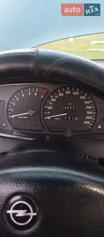 Седан Opel Omega 1996 в 