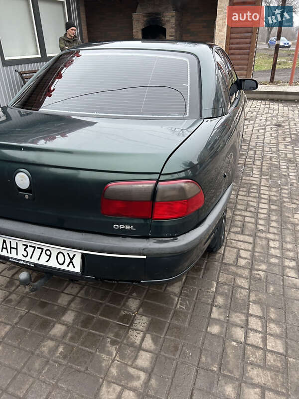 Седан Opel Omega 1994 в Каменском