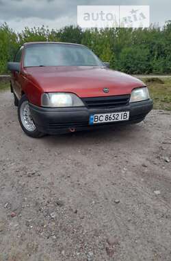 Седан Opel Omega 1991 в Владимир-Волынском