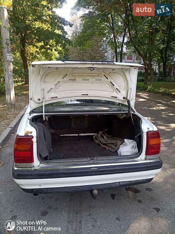 Седан Opel Omega 1993 в Днепре
