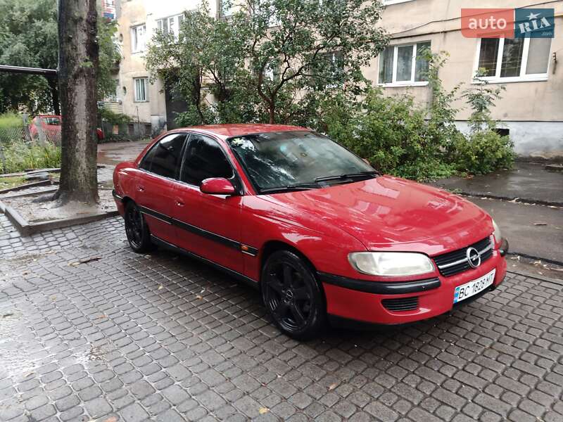 Седан Opel Omega 1995 в Львове